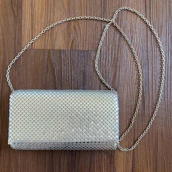 Jessica McClintock Handbags - Jessica McClintock silver purse crossbody clutch